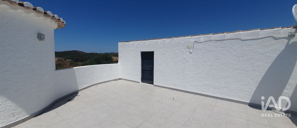 Casa de Campo T4 em Bensafrim e Barão de São João de 250 m²