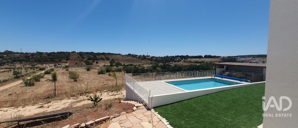 Casa de Campo T4 em Bensafrim e Barão de São João de 250 m²