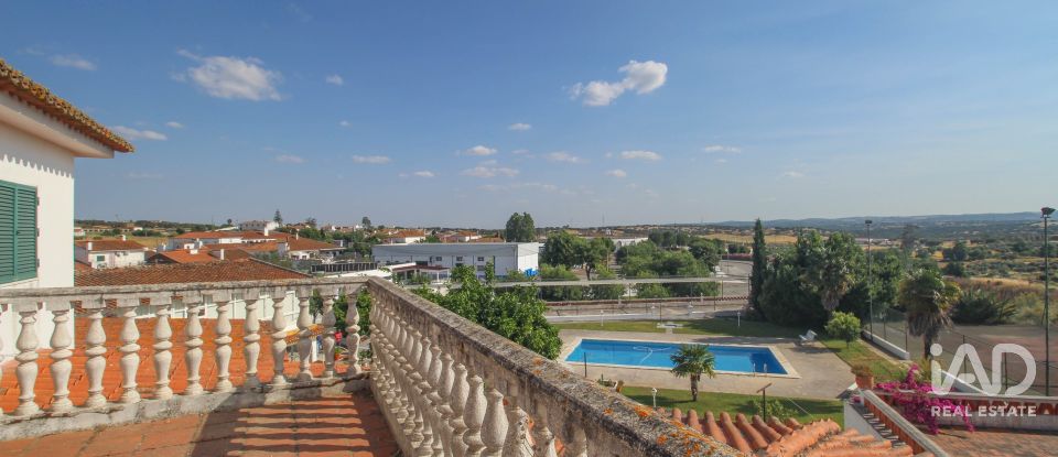 Surface diverse T6 à Terrugem E Vila Boim de 467 m²