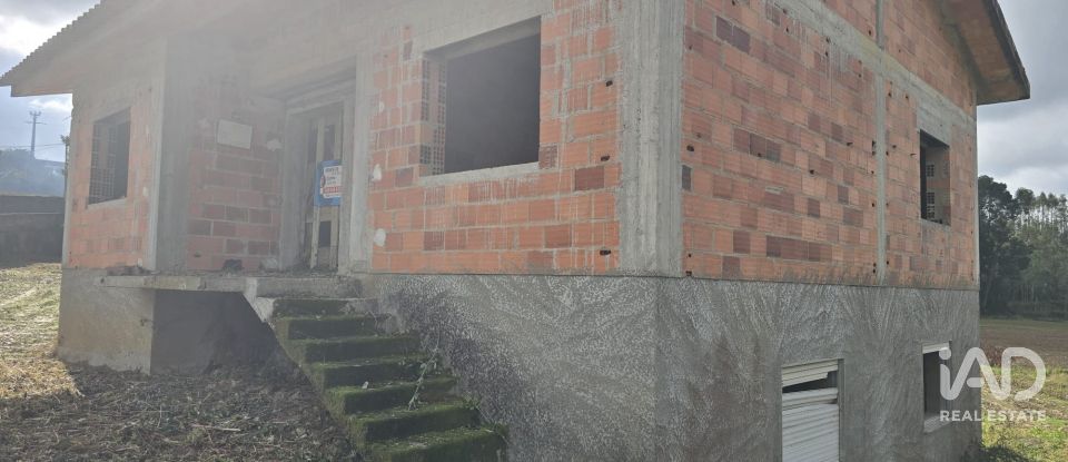 Terreno urbano em Ovar, São João, Arada e São Vicente de Pereira Jusã de 2 000 m²