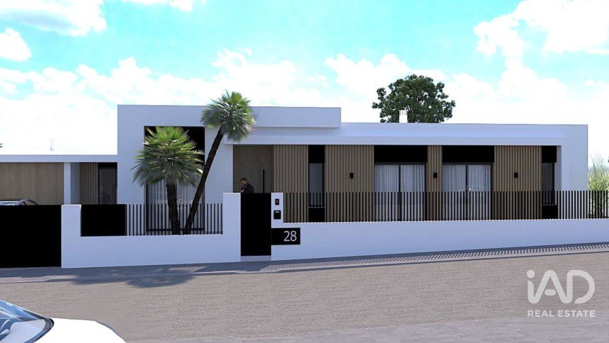 Moradia T4 em Azeitão (São Lourenço e São Simão) de 190 m²