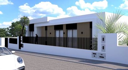 House T4 in Azeitão (São Lourenço e São Simão) of 190 m²