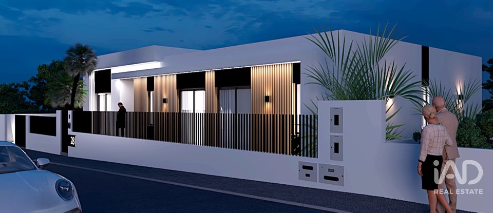 Moradia T4 em Azeitão (São Lourenço e São Simão) de 190 m²