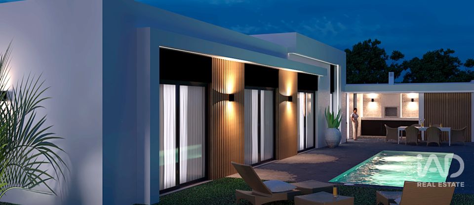 Moradia T4 em Azeitão (São Lourenço e São Simão) de 190 m²