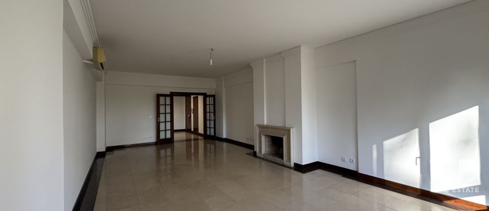 Apartment T3 in Lumiar of 145 m²