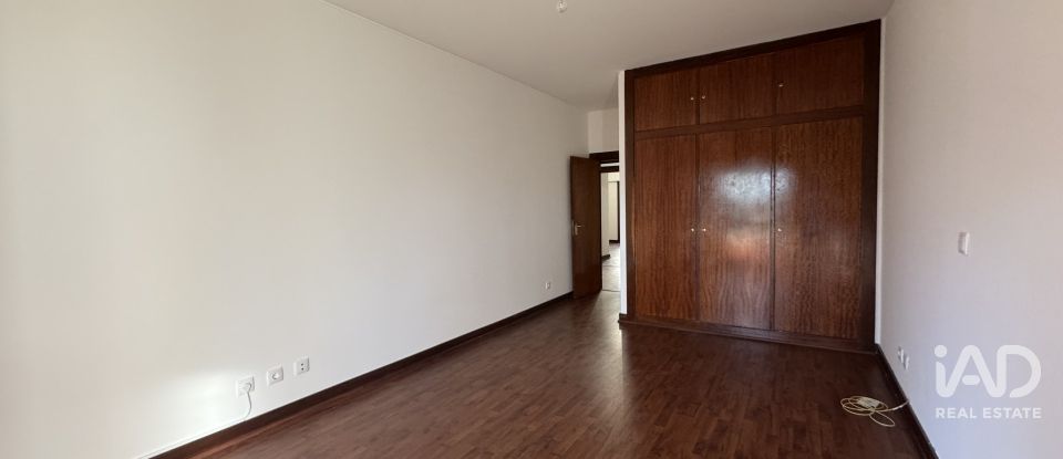 Apartment T3 in Lumiar of 145 m²