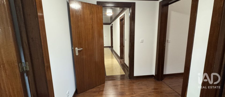 Apartment T3 in Lumiar of 145 m²