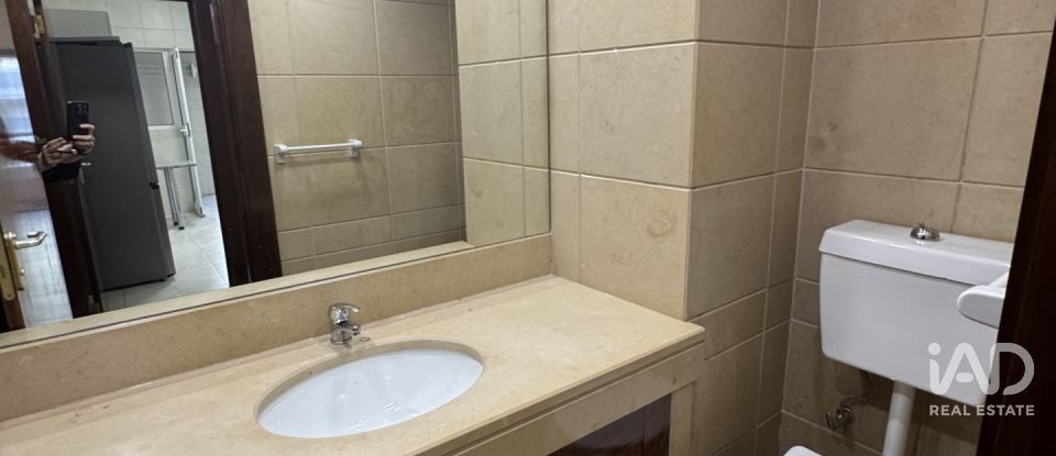 Apartment T3 in Lumiar of 145 m²