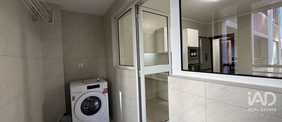 Apartment T3 in Lumiar of 145 m²