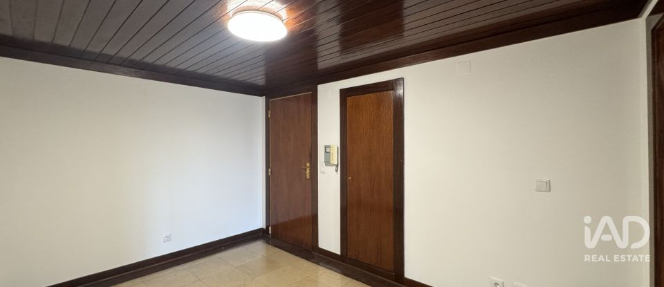 Apartment T3 in Lumiar of 145 m²