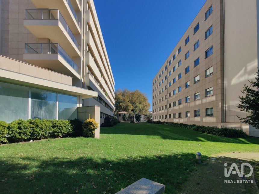 Duplex T3 em Lordelo Do Ouro E Massarelos de 173 m²