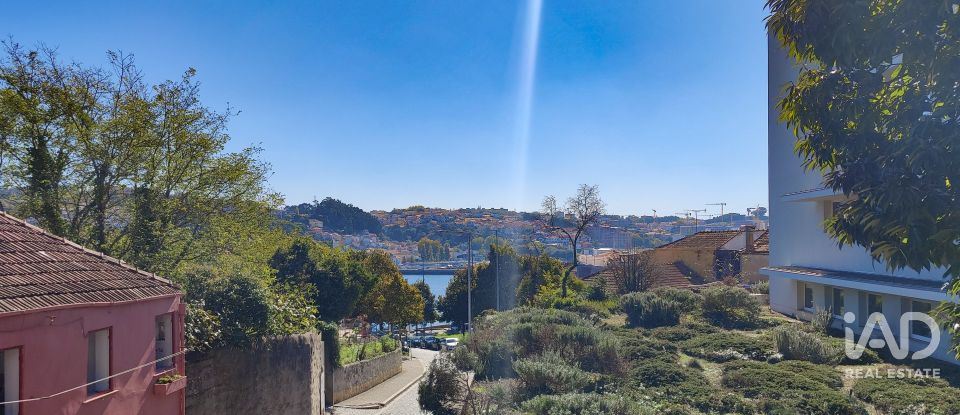 Duplex T3 em Lordelo Do Ouro E Massarelos de 173 m²