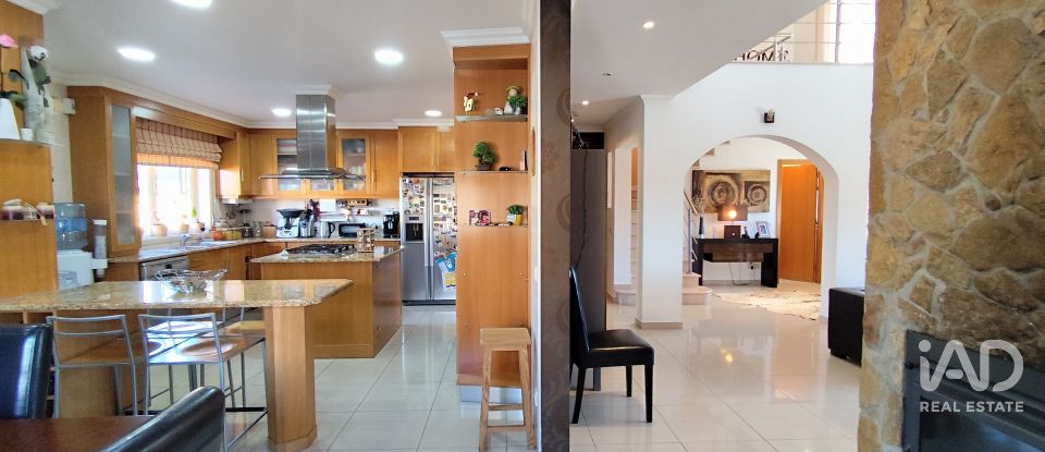 Herdade T5 em Lamas e Cercal de 372 m²