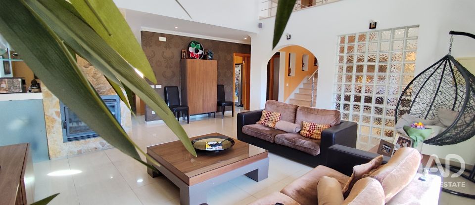 Herdade T5 em Lamas e Cercal de 372 m²