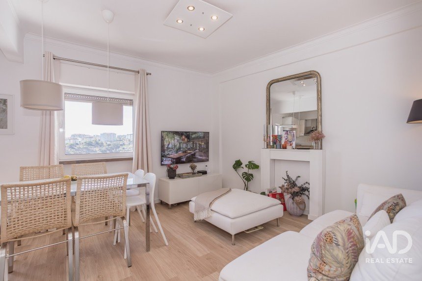 Apartamento T3 em Ramada e Caneças de 82 m²