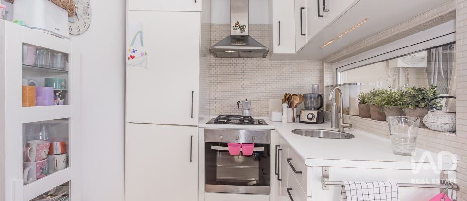 Apartamento T3 em Ramada e Caneças de 82 m²