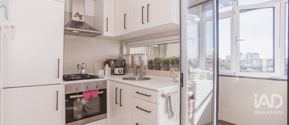 Apartamento T3 em Ramada e Caneças de 82 m²