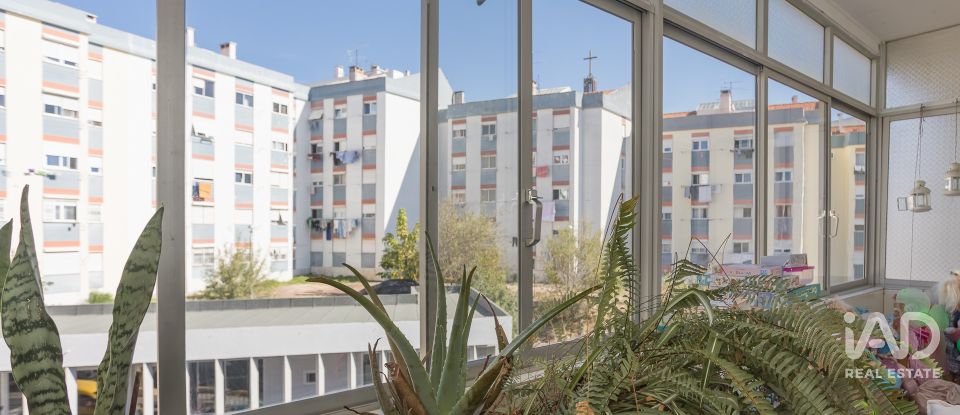 Apartamento T3 em Ramada e Caneças de 82 m²