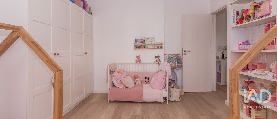 Apartamento T3 em Ramada e Caneças de 82 m²