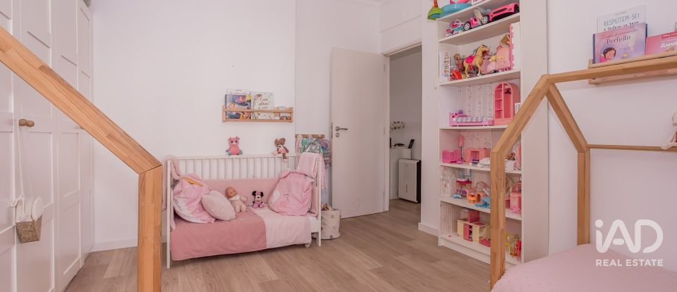 Apartamento T3 em Ramada e Caneças de 82 m²