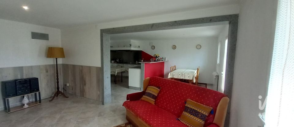 Moradia T4 em Eiras e Mei de 208 m²