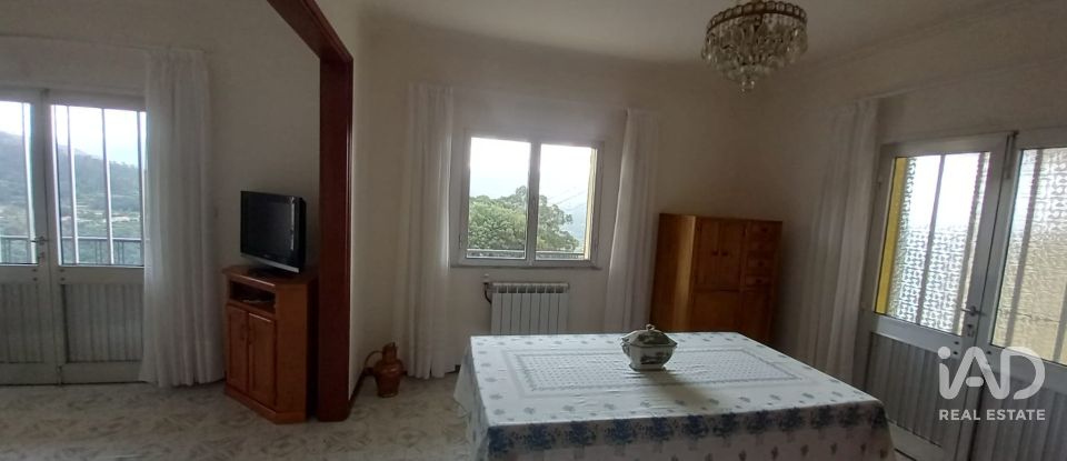 Moradia T4 em Eiras e Mei de 208 m²