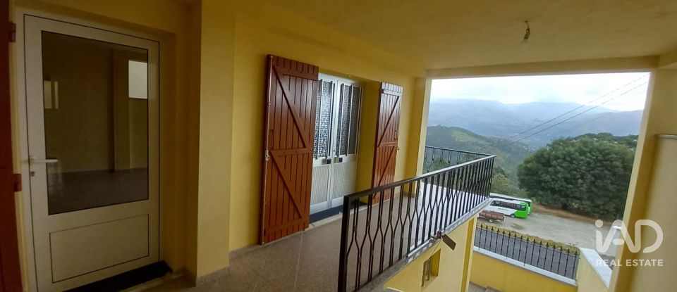 Moradia T4 em Eiras e Mei de 208 m²