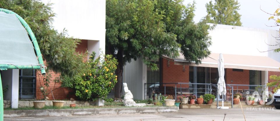 Immeuble à Sarnadas de Ródão de 2 210 m²