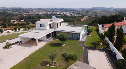 House T5 in Vermelha of 301 m²