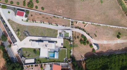 House T5 in Vermelha of 301 m²