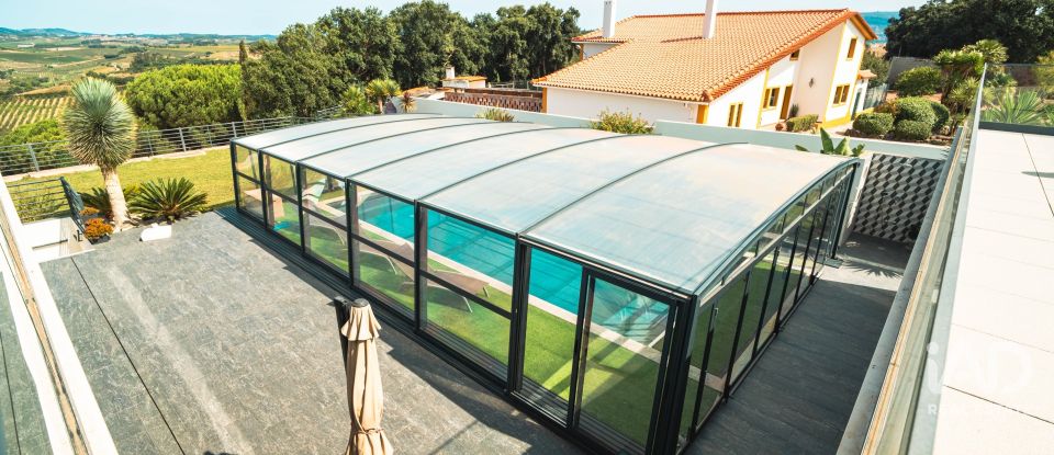 House T5 in Vermelha of 301 m²