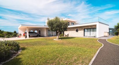 House T5 in Vermelha of 301 m²