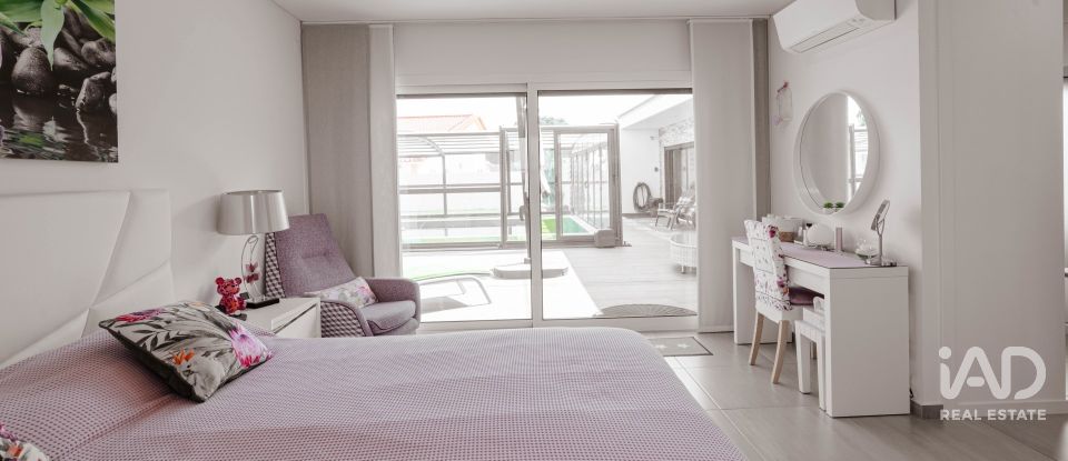 House T5 in Vermelha of 301 m²