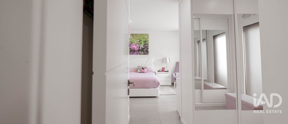 House T5 in Vermelha of 301 m²