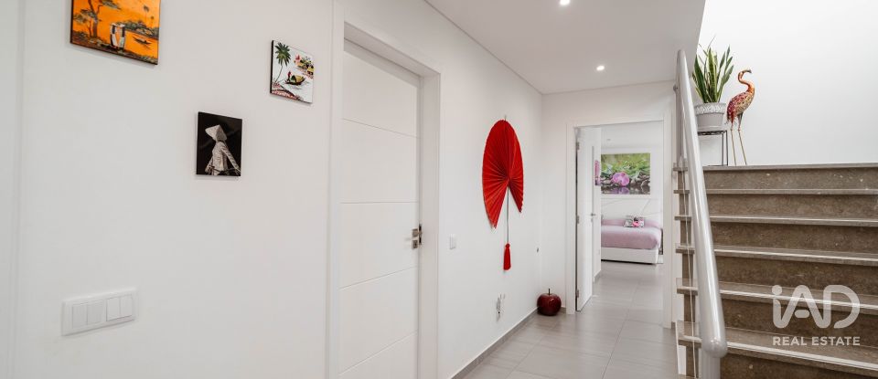 House T5 in Vermelha of 301 m²