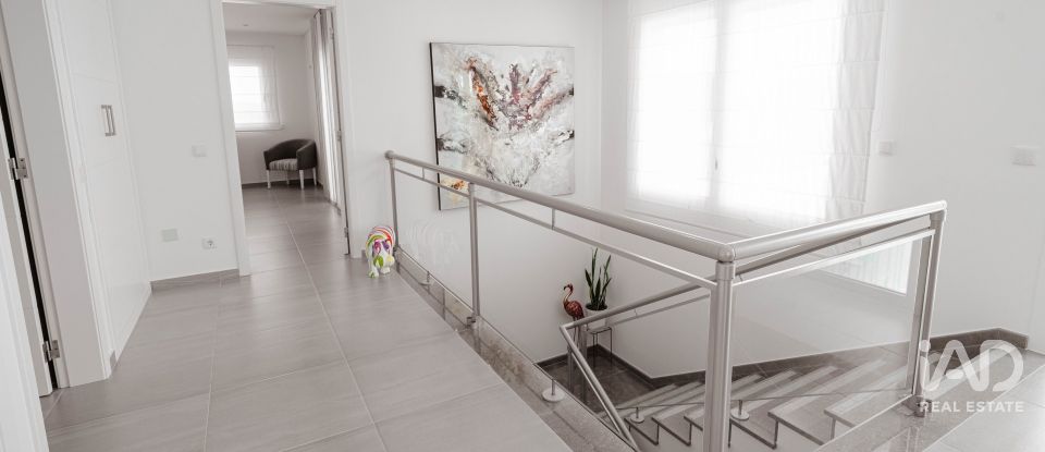 House T5 in Vermelha of 301 m²