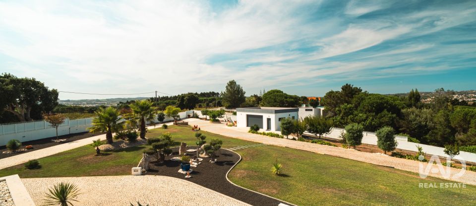 House T5 in Vermelha of 301 m²