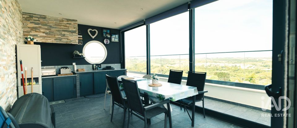 House T5 in Vermelha of 301 m²