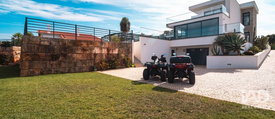 House T5 in Vermelha of 301 m²