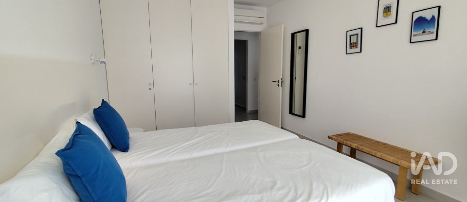 Moradia T4 em Cela de 222 m²