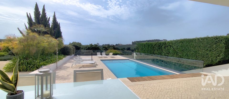 Moradia T4 em Cela de 222 m²