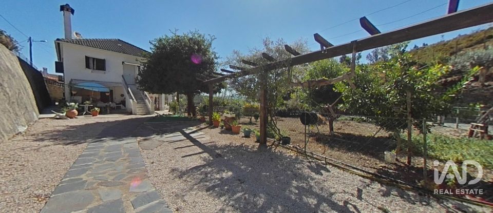 Maison T4 à Alvares de 132 m²