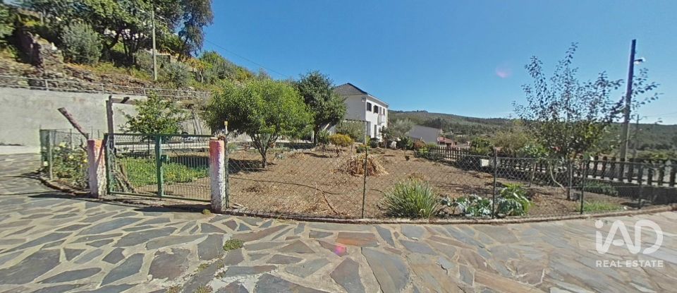 Maison T4 à Alvares de 132 m²