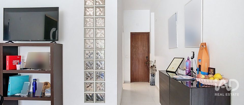 Boutique/Local commercial à Porto de Mós - São João Baptista e São Pedro de 80 m²