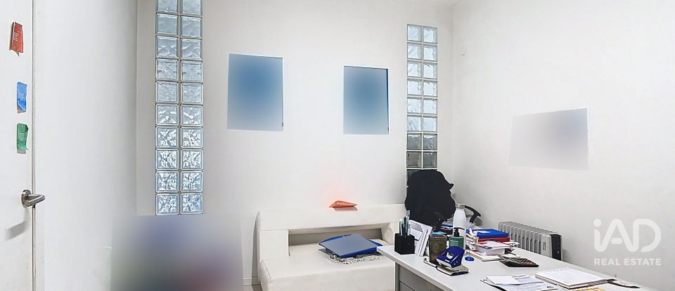 Boutique/Local commercial à Porto de Mós - São João Baptista e São Pedro de 80 m²