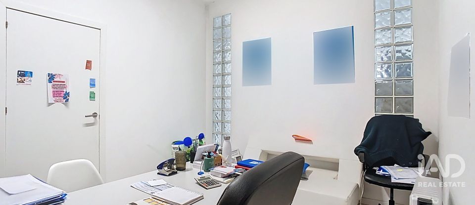 Boutique/Local commercial à Porto de Mós - São João Baptista e São Pedro de 80 m²