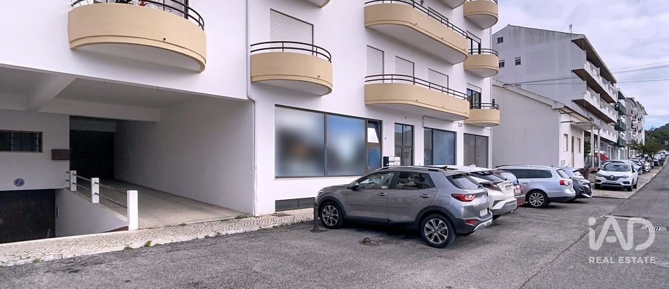 Boutique/Local commercial à Porto de Mós - São João Baptista e São Pedro de 80 m²