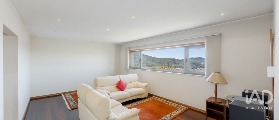 Moradia em gaveto T4 em Nogueira, Fraião E Lamaçães de 622 m²