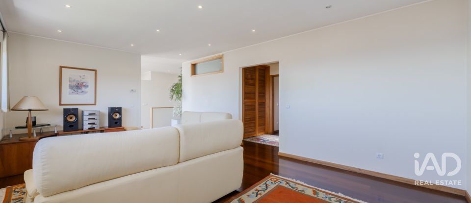 Moradia em gaveto T4 em Nogueira, Fraião E Lamaçães de 622 m²