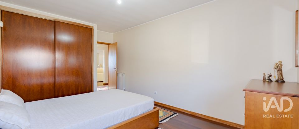 Moradia em gaveto T4 em Nogueira, Fraião E Lamaçães de 622 m²